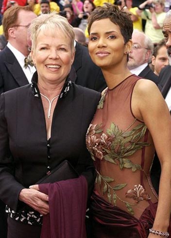black-hollywood-film-actress-halle-berry-parents-mother-judith-ann-pictures-photo