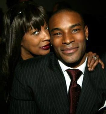 black-fashion-model-tyson-beckford-parents-mother-hilary-photo-picture